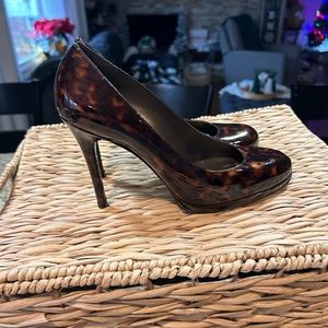 Stuart Weitzman
Platswoon Patent Leather Pump, Cognac/Tortuga